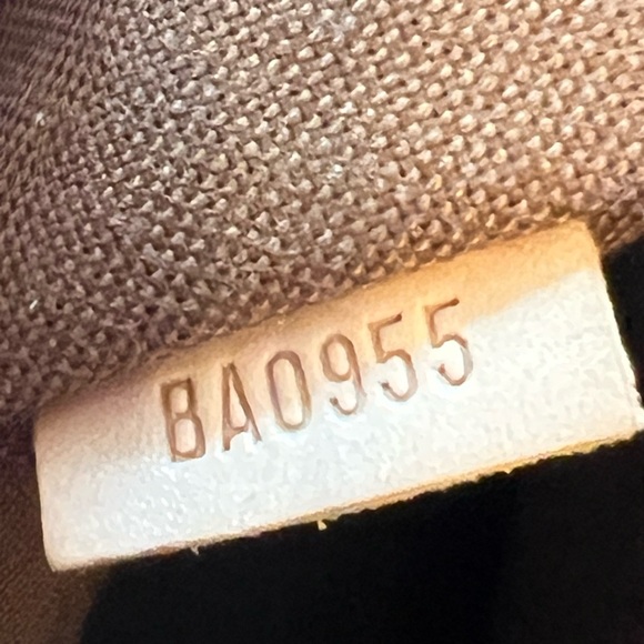 Louis Vuitton Alma PM **Authentic** - Picture 14 of 16